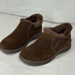 NEW MINNETONKA Women’s‎ US 8M Slip-On Moccasin Faux Fur Bootie’s/Shoes